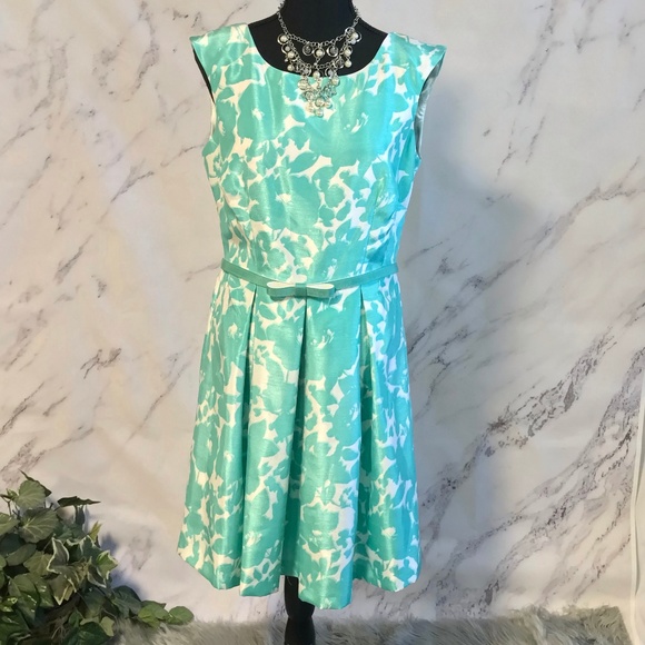 Danny & Nicole Dresses & Skirts - Fit & Flair Dress with bow belt